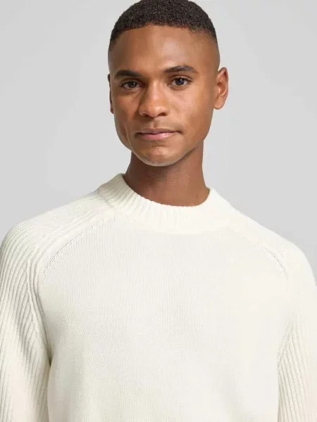 Sweter z dzianiny o kroju regular fit z czystej bawełny model ‘DERECK’ Selected Homme biały