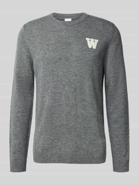 Sweter z dzianiny z haftem i okrągłym dekoltem model ‘Tay’ Wood Wood