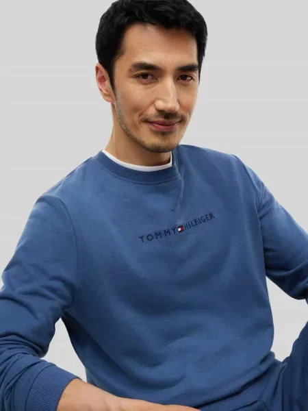 Bluza o kroju regular fit z czystej bawełny z napisem z logo Tommy Hilfiger niebieska