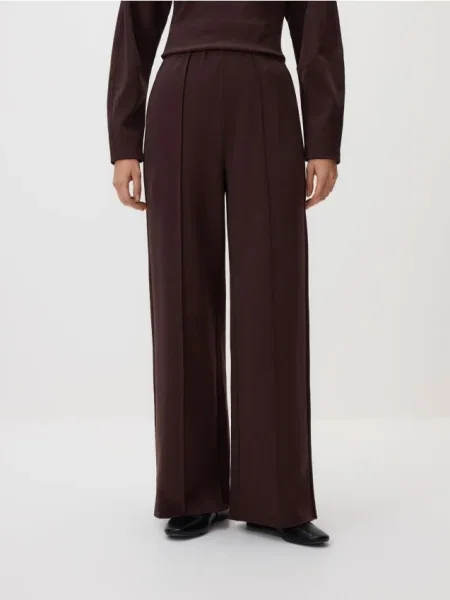 Reserved Pantaloni cu crac larg maro-închis maro
