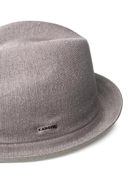 Căciulă Kangol gri
