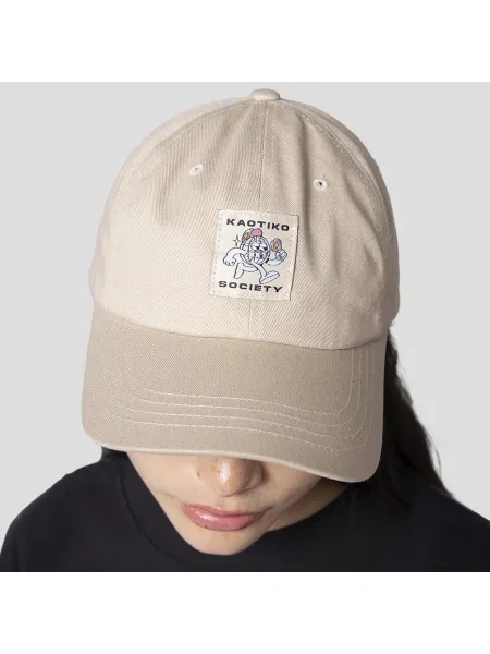Кепка Kaotiko с камнями