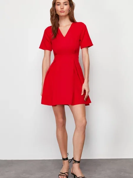 Cu centură rochie mini Trendyol roșu