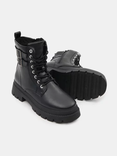 Кожаные ботинки Sinsay черные