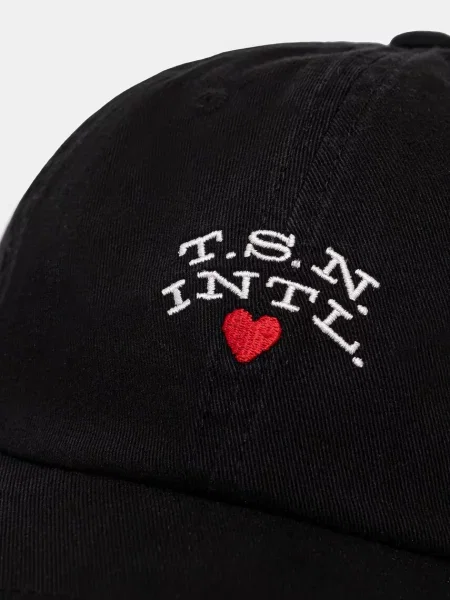 Кепка Thisisneverthat с принтом с сердечками черная