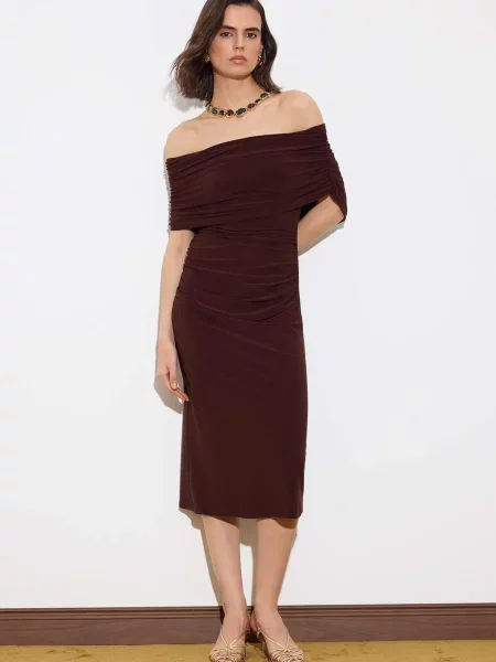 Trendyol Rochie maro