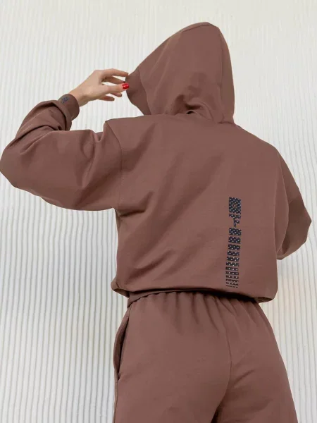 Женский спортивный костюм с капюшоном коричневий
