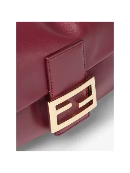 Torebka bagietka Fendi skórzana czerwona
