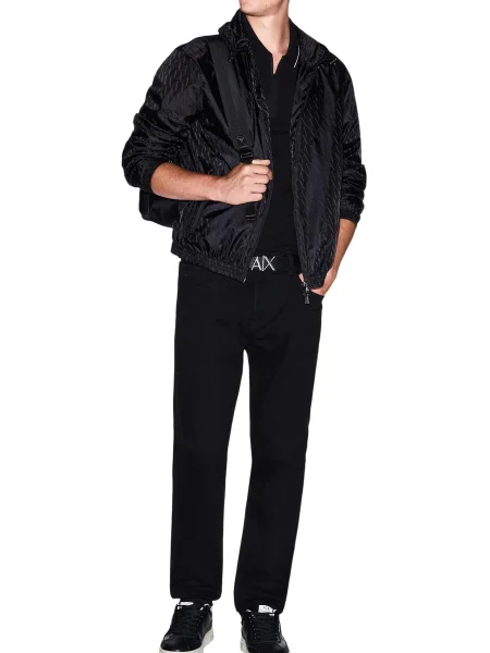 Тениска с яка Armani Exchange с изчистен дизайн черно