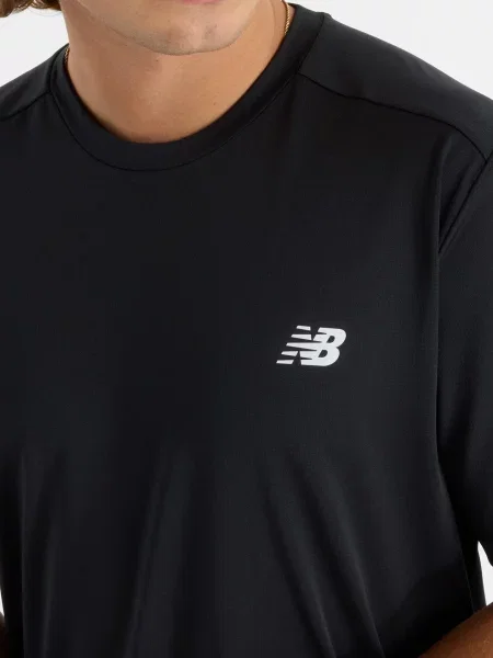 Футболка New Balance чорна