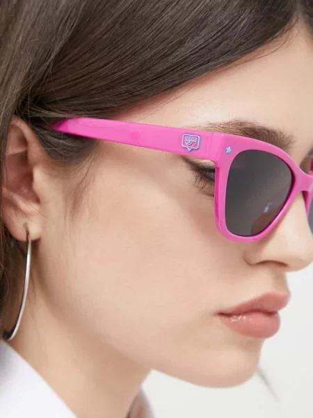 Chiara Ferragni napszemüveg fekete női rózsaszín