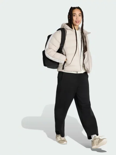 Демисезонная куртка Adidas бежевая