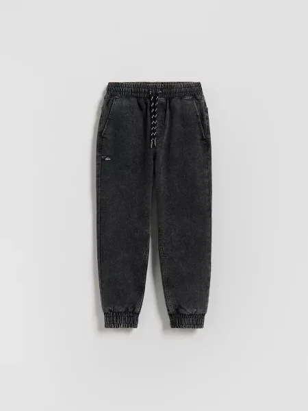 Reserved Džíny jogger černý