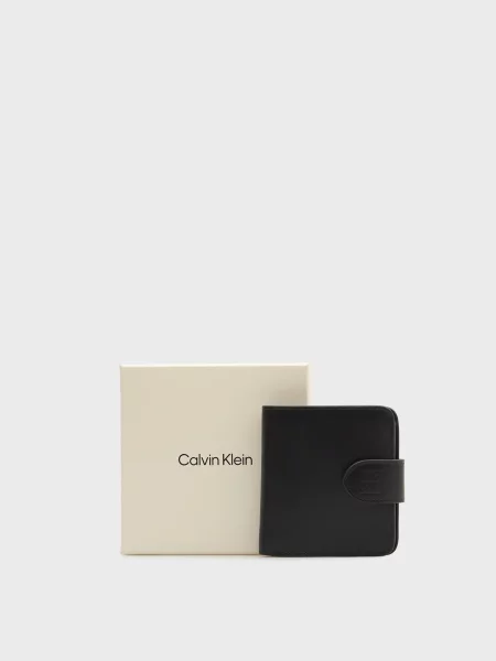 Кожаный кошелек Calvin Klein черный
