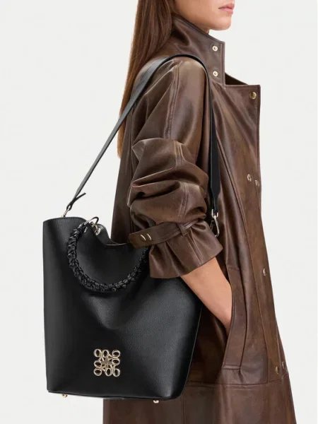Pandantiv Nine West negru