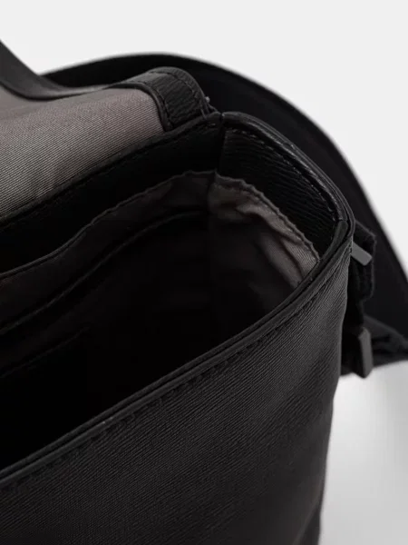 Crossbody táska Calvin Klein fekete