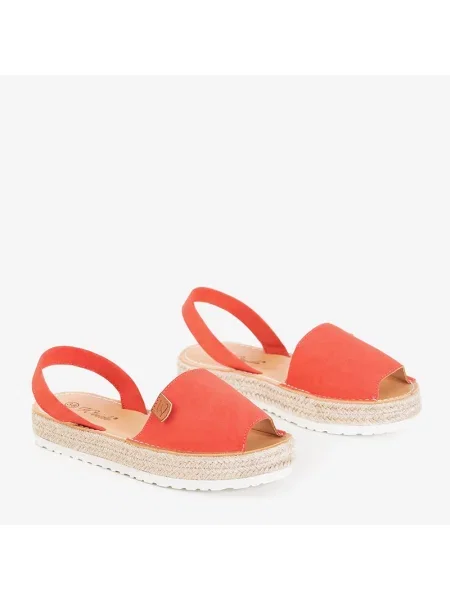 Сандали Resti на платформе кафяво