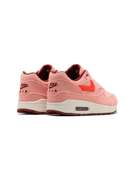 Pantofi Nike de catifea cord