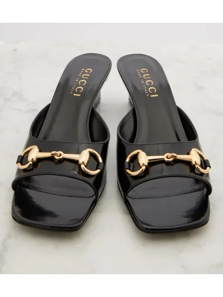 Papuci tip mules Gucci din piele de lac negru