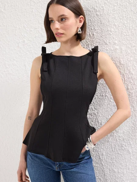 Trendyol Bluză negru