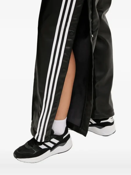 Велурени маратонки Adidas Gazelle на райета бяло