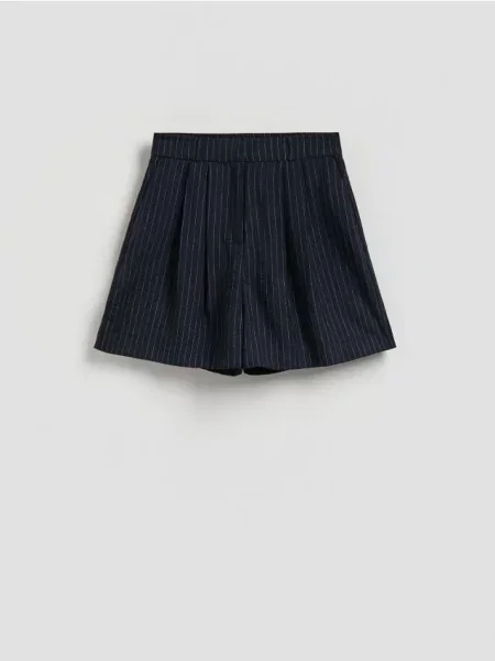 Reserved Pantaloni scurți cu conținut ridicat de bleumarin