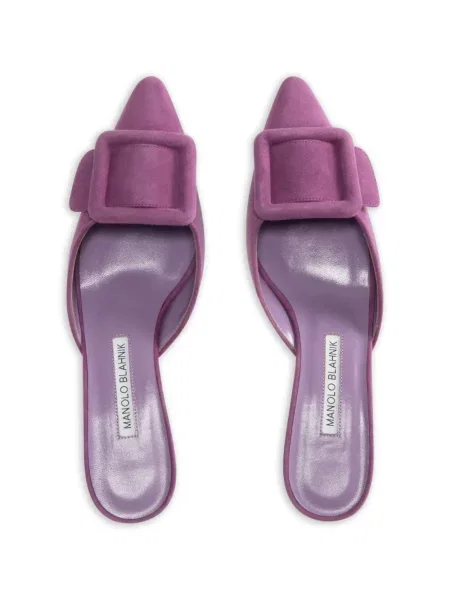 Papuci tip mules Manolo Blahnik cu cataramă violet