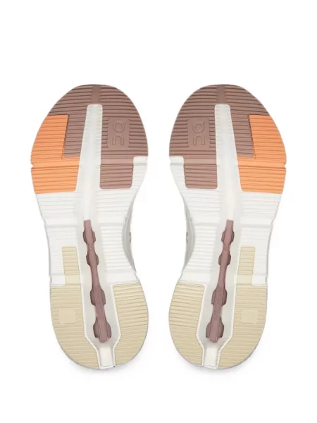 Sneakerși On