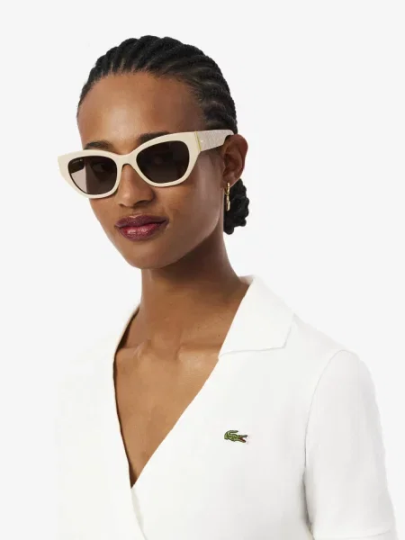 Поло Lacoste белое
