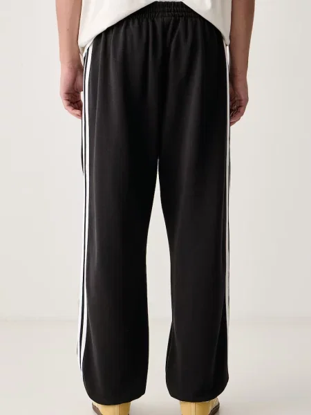 Adidas Originals spodnie dresowe z bawełną Adicolor czarne