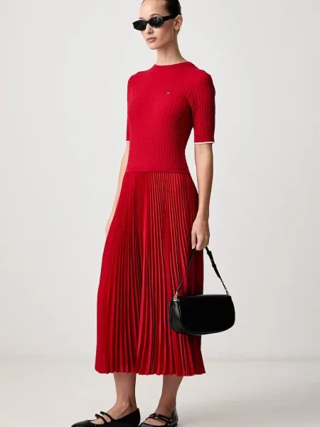 Tommy Hilfiger obleka A-kroja rdeča