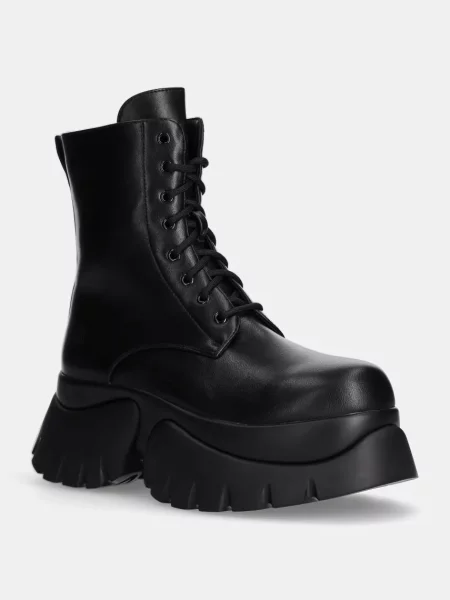 Кубинки Koi Footwear с платформа с лека изолация RANCOR черно