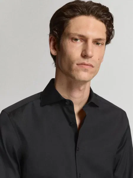 Koszula garniturowa slim fit z bawełnianej popeliny Mężczyzna XS MANGO MAN czarny