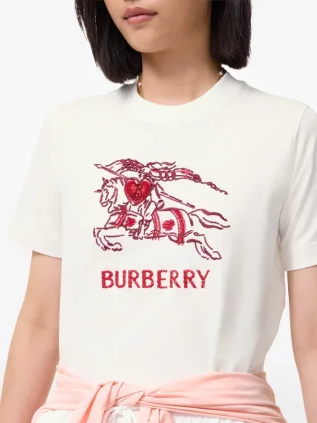 Tricou Burberry cu motiv cu inimi
