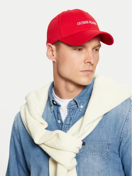 Шапка с козирка Guess Jeans с апликация червено