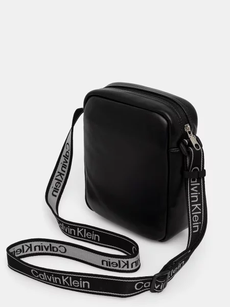 Calvin Klein Oldaltáska fekete