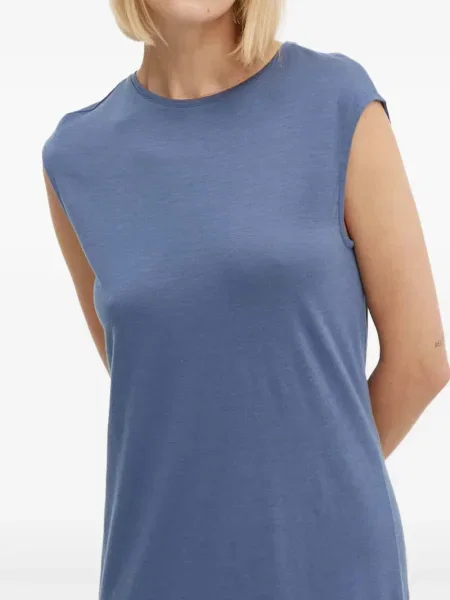 Mała sukienka mini Icebreaker bez rękawów garniturowa niebieska