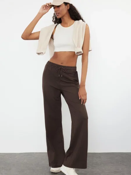 Pantaloni Trendyol maro