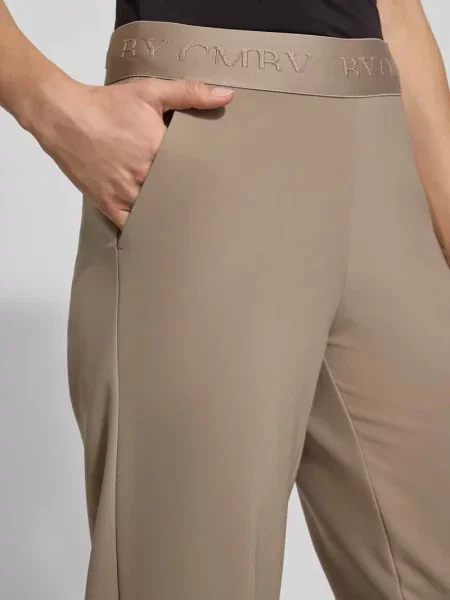 Spodnie materiałowe w skróconym kroju Model ELENA' Cambio