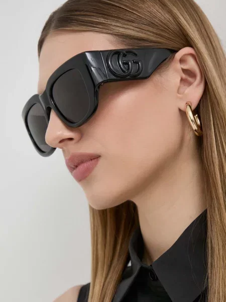 Sunčane naočale Gucci za žene crna