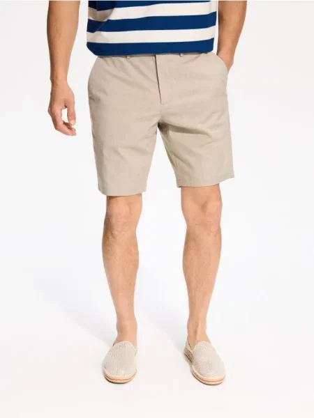 Reserved Pantaloni scurți regular bej