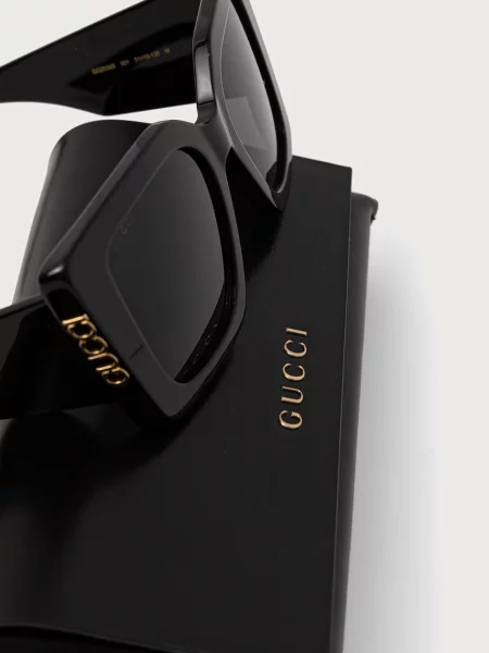 Солнцезащитные очки Gucci