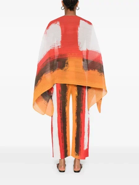 Top Pleats Please Issey Miyake cu imagine cu imprimeu abstract roșu