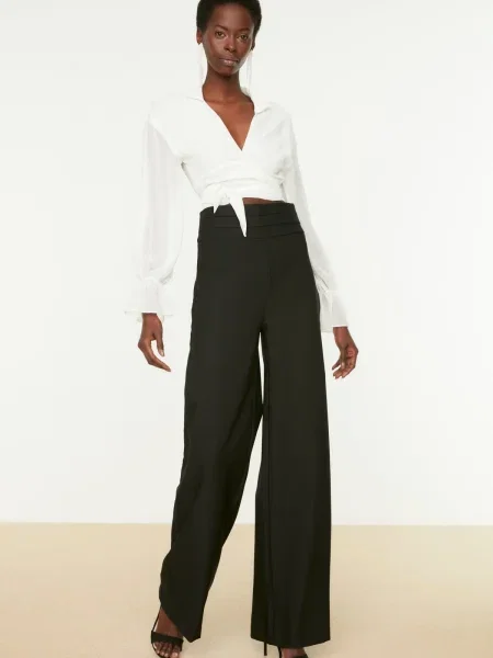 Pantaloni Trendyol negru