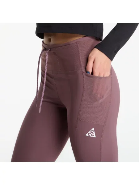 Tek hlače Nike z visokim pasom bela