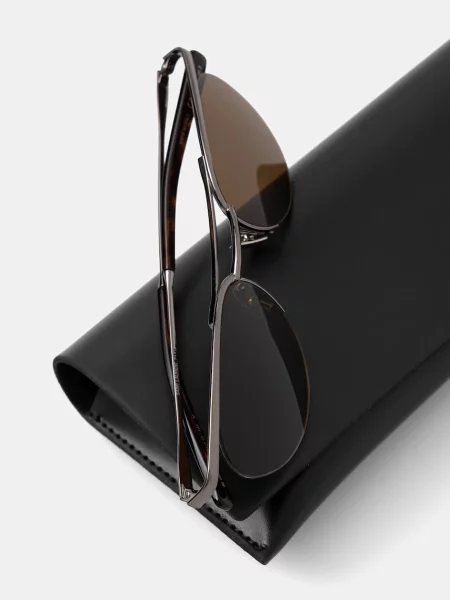 Солнцезащитные очки Saint Laurent