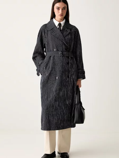 Tommy Hilfiger trenčkot z dodatkom lanu modra