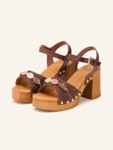 È Mia Sandály Na Platformě S Ozdobnými Kameny A Cvočky tmavě hnědá