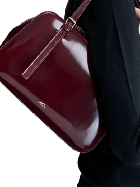 Rucsac A.p.c. cu imagine cu cataramă roșu