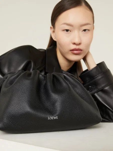 Loewe Torba Na Ramię Flamenco schwarz czarna
